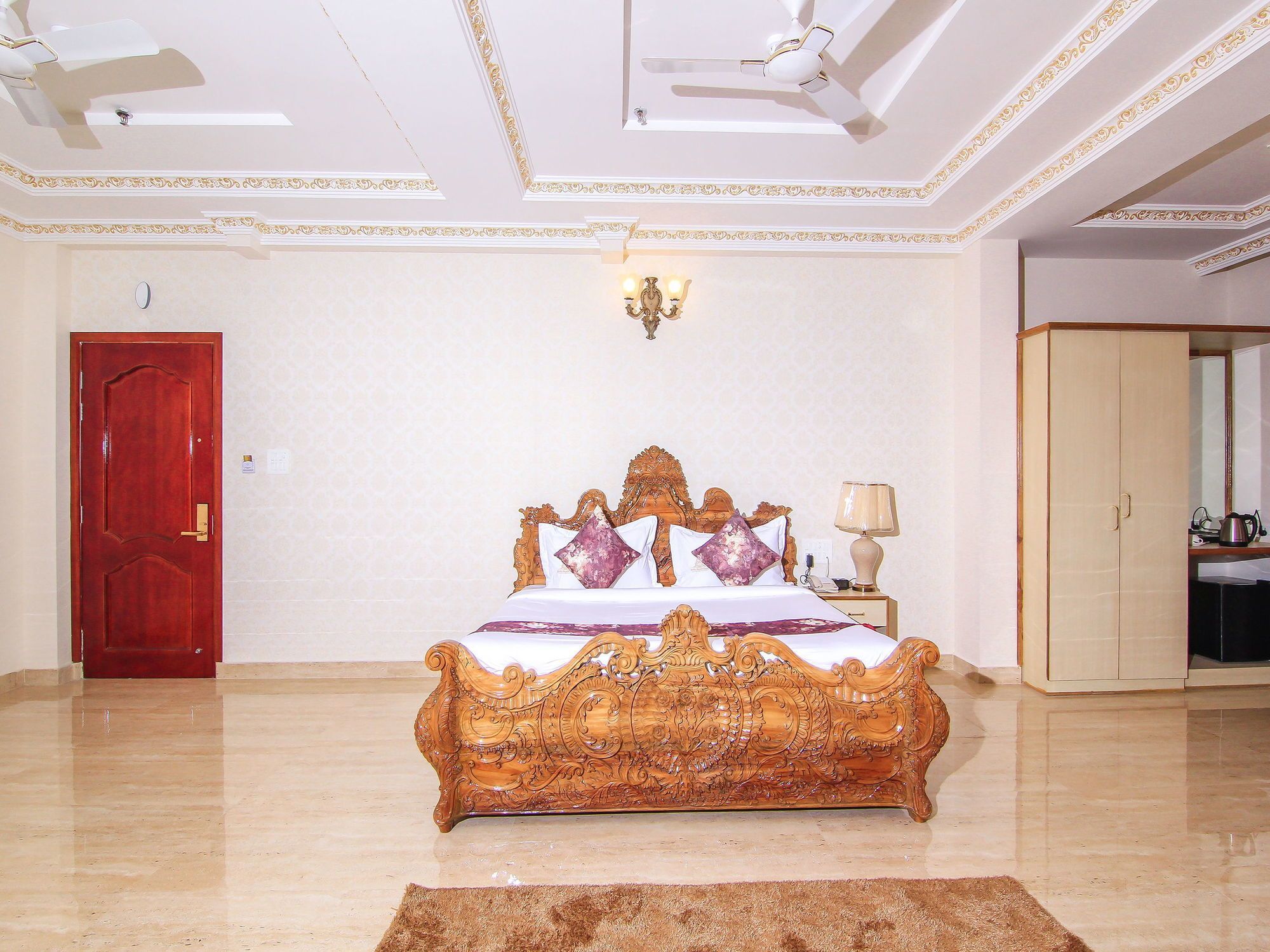 Oyo 11956 Galaxy Grand Hotell Lucknow Eksteriør bilde