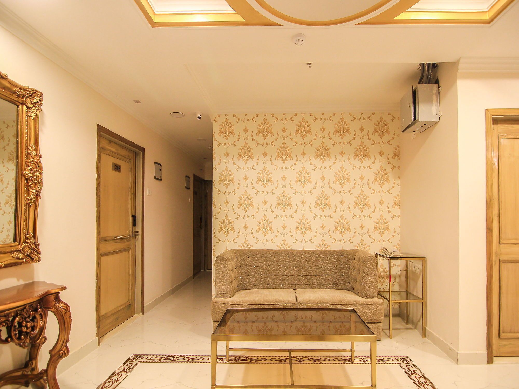 Oyo 11956 Galaxy Grand Hotell Lucknow Eksteriør bilde